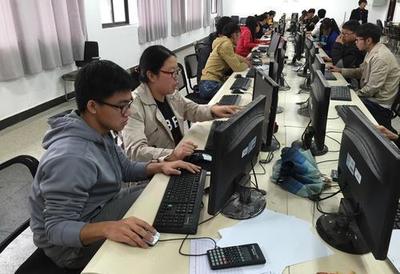 最適合貧困生報考的4個大學專業，就業前景廣闊，薪資優厚