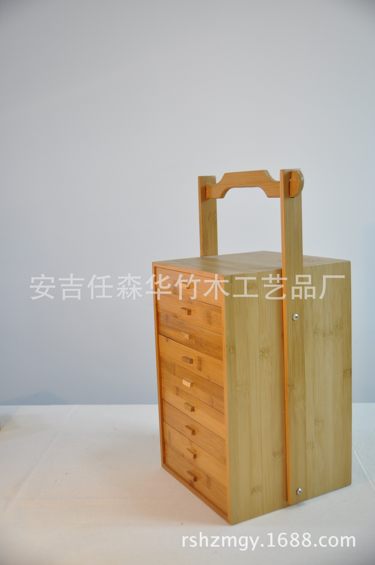 竹韻茶香 當(dāng)普洱茶禮盒遇上竹提籃的藝術(shù)匠造